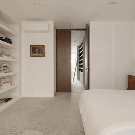 Placida Nest *